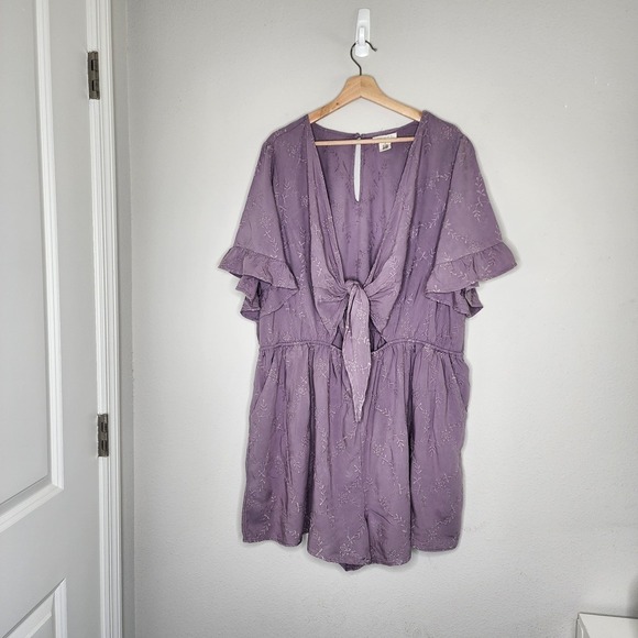 Festi Plus Size 2X Purple Short Sleeve Tie Front Romper w/ Embroidery - Picture 3 of 8